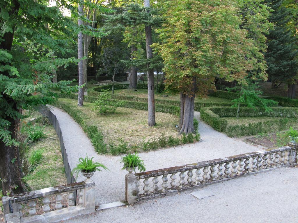 Hotel Domaine de Saint Charles à Les Plans Extérieur photo
